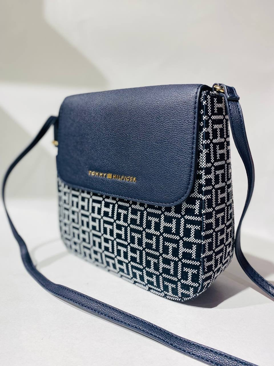 Tommy Hilfiger crossbody bag