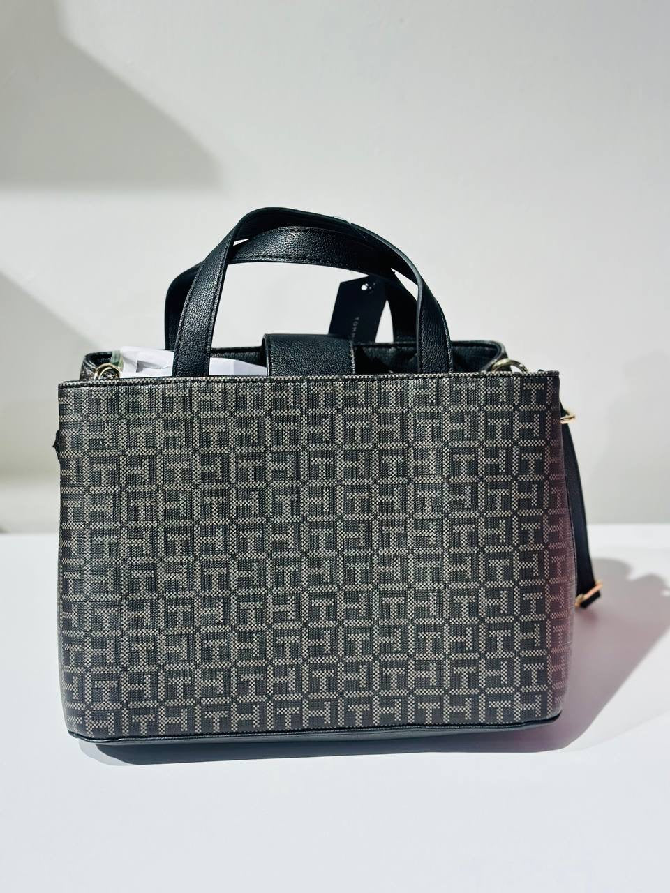 Tommy Hilfiger bag