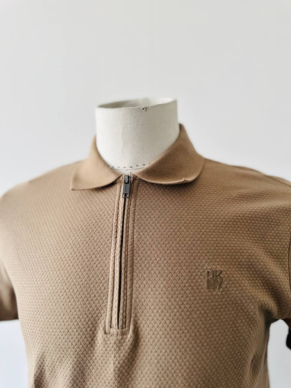 Dkny shirt size medium