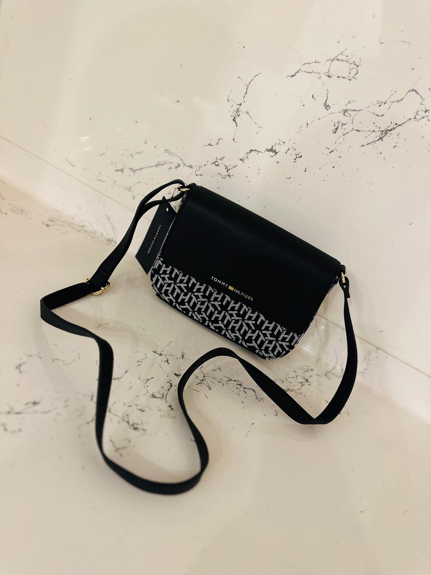 Tommy Hilfiger crossbody bag