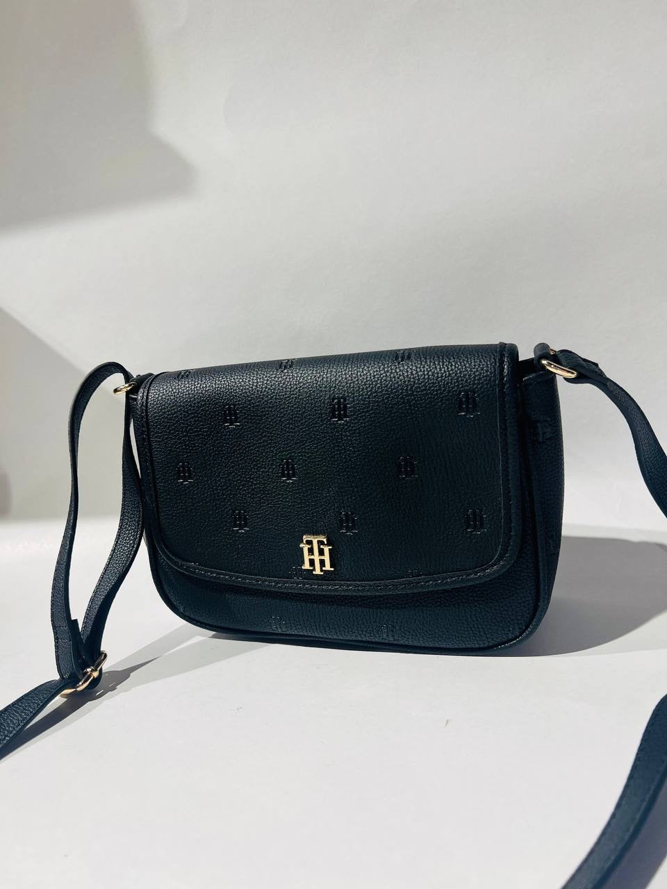 Tommy Hilfiger crossbody bag black