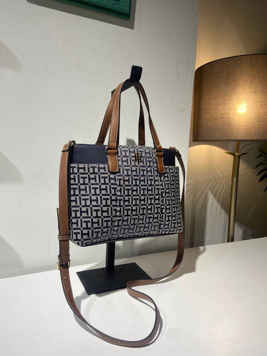 Tommy Hilfiger bag