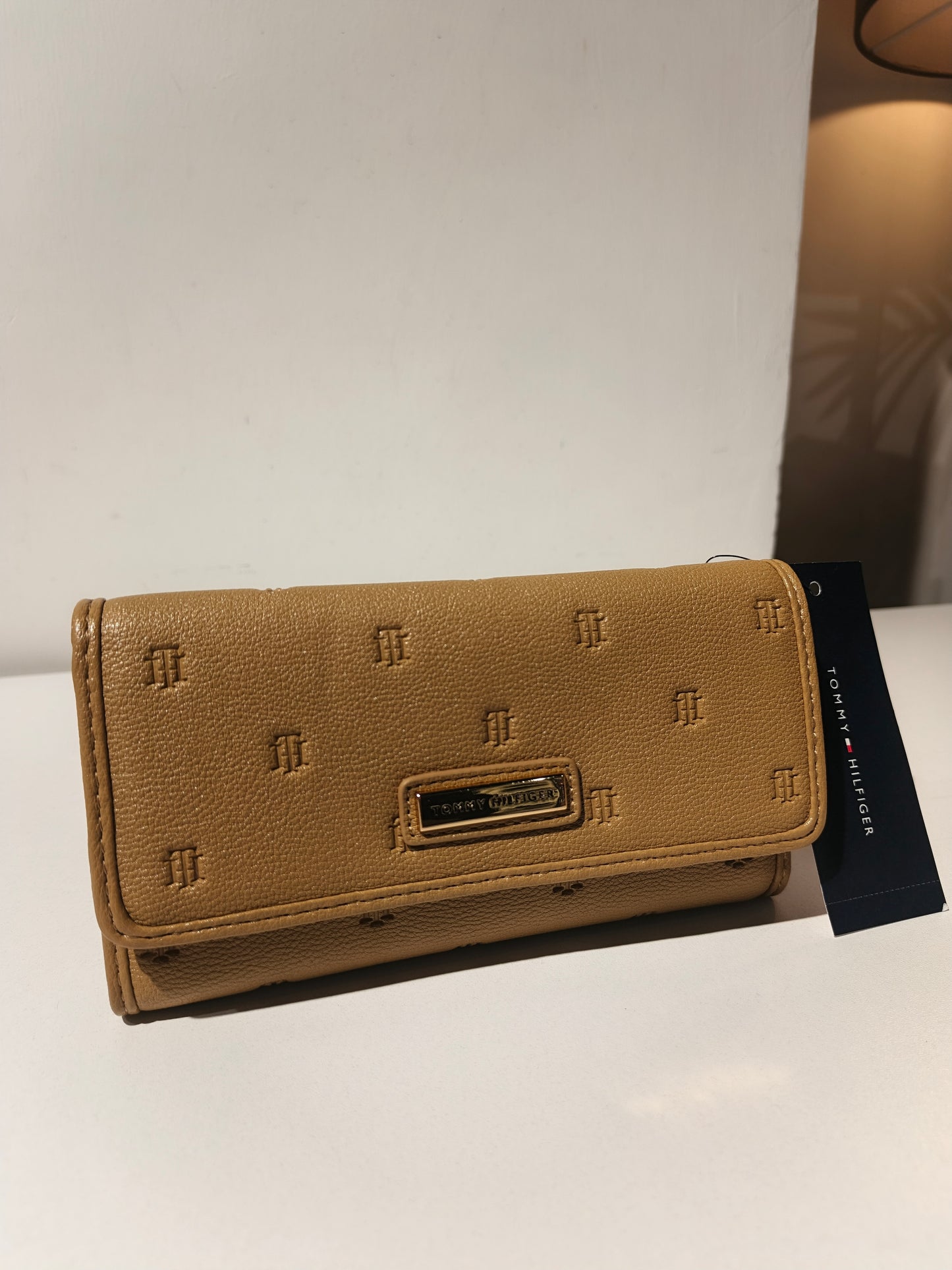 Tommy Hilfiger wallet