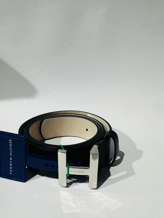 Tommy Hilfiger belt size large