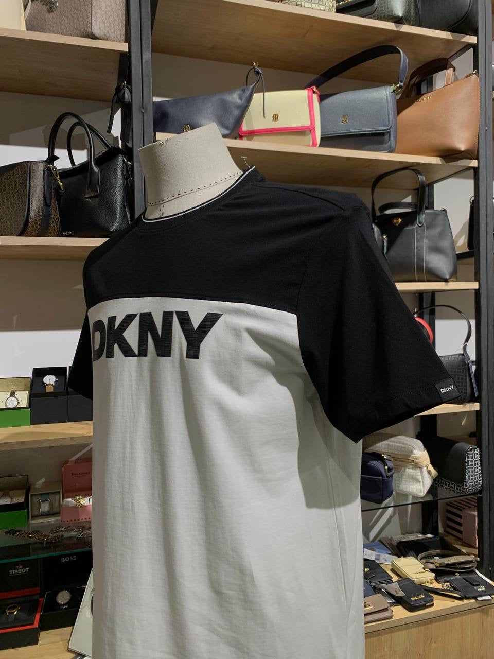 DKNY shirt size Medium
