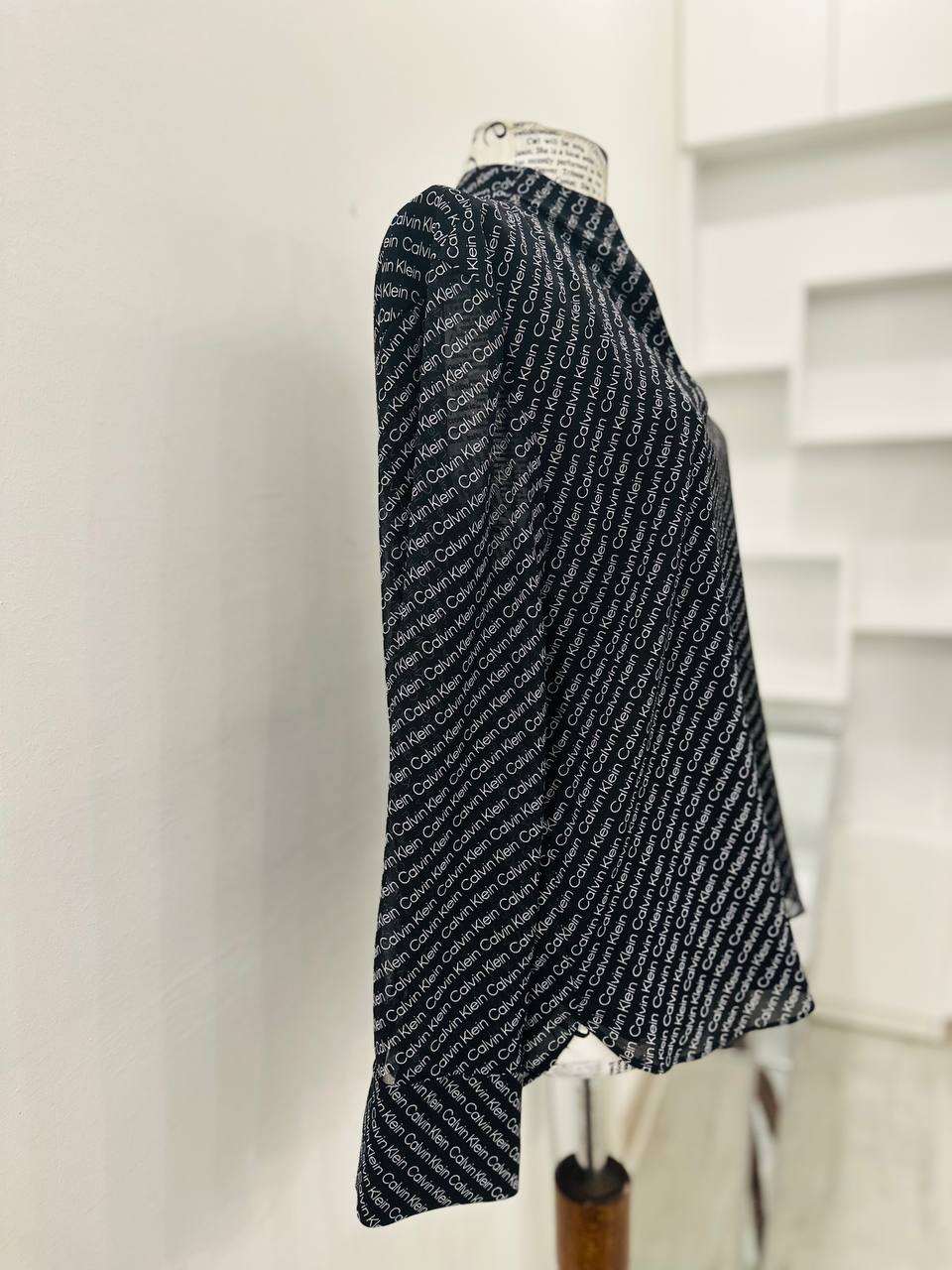 Calvin Klein top size medium
