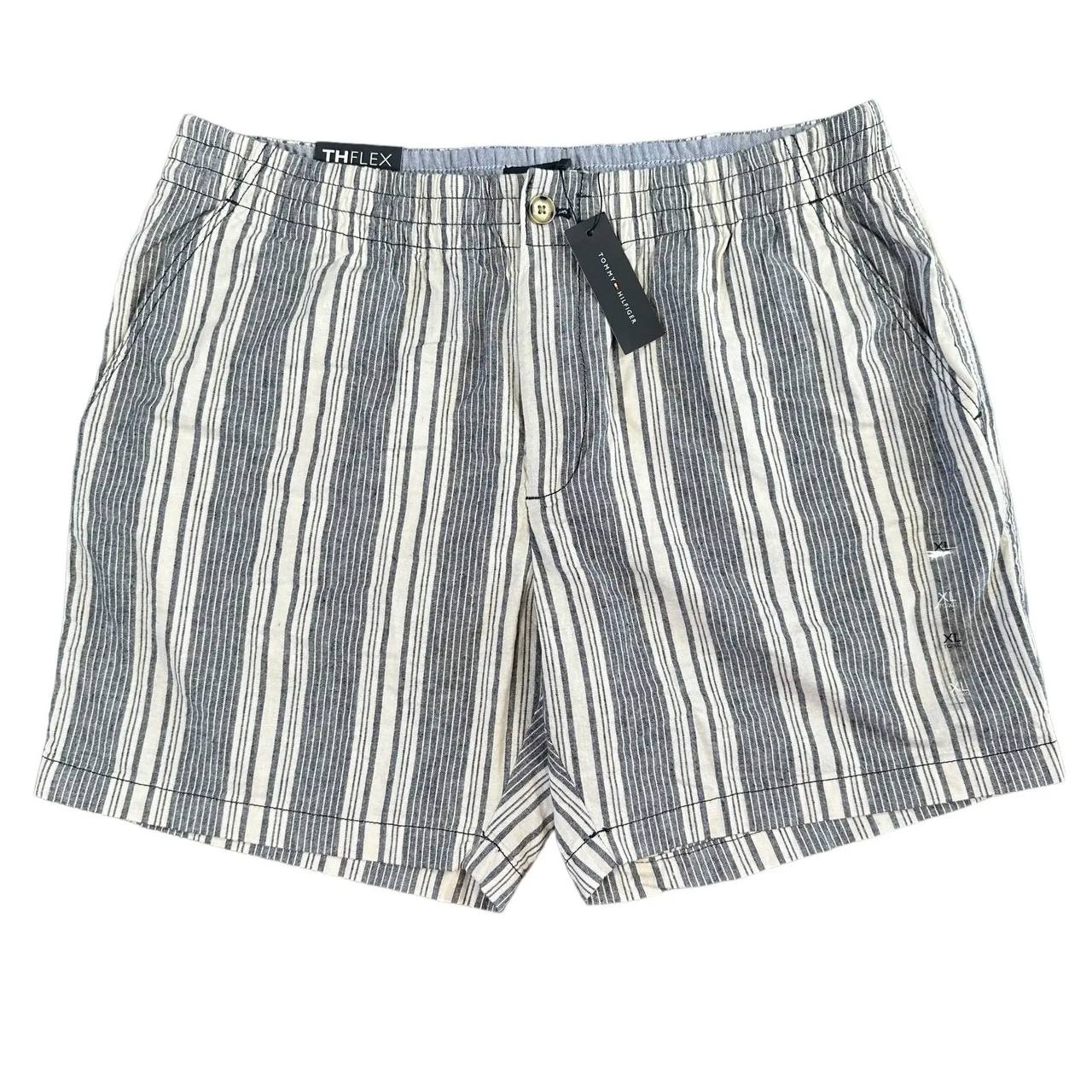 Tommy Hilfiger short size large
