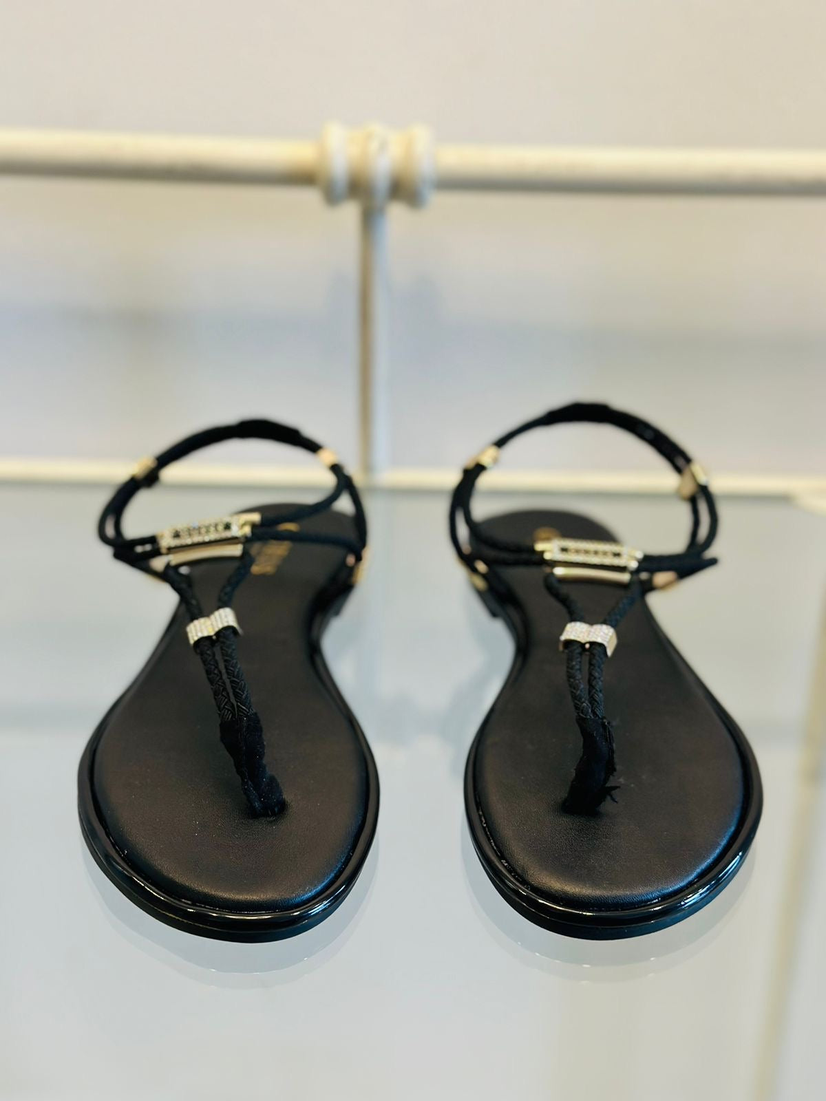 Guess sandal