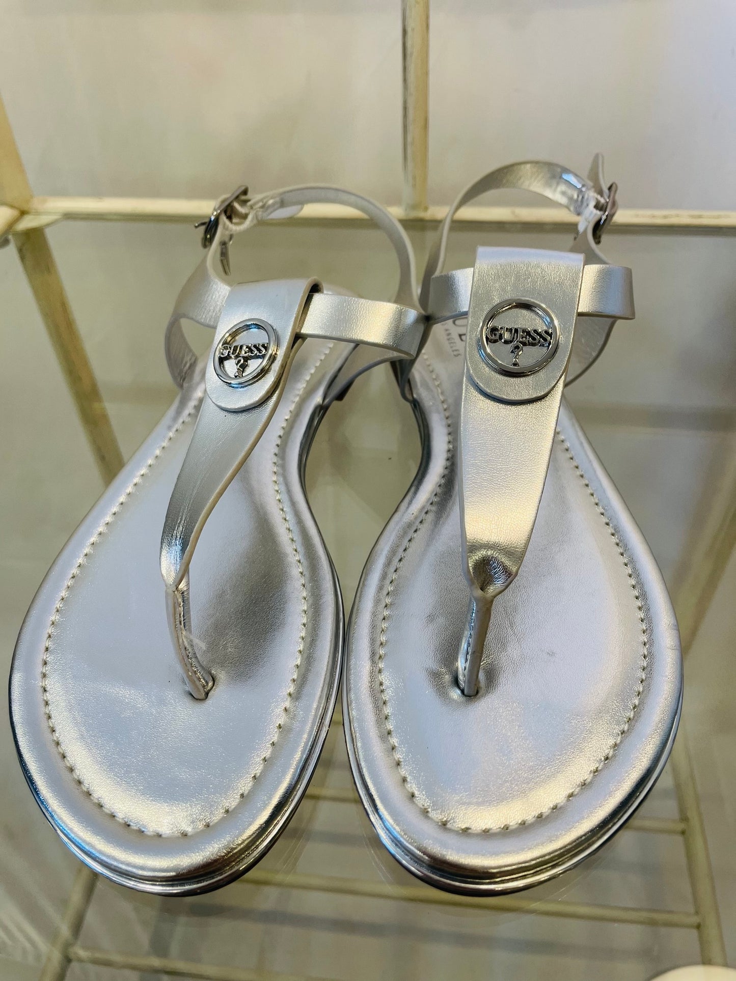 Guess sandal