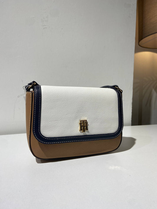 Tommy Hilfiger bag