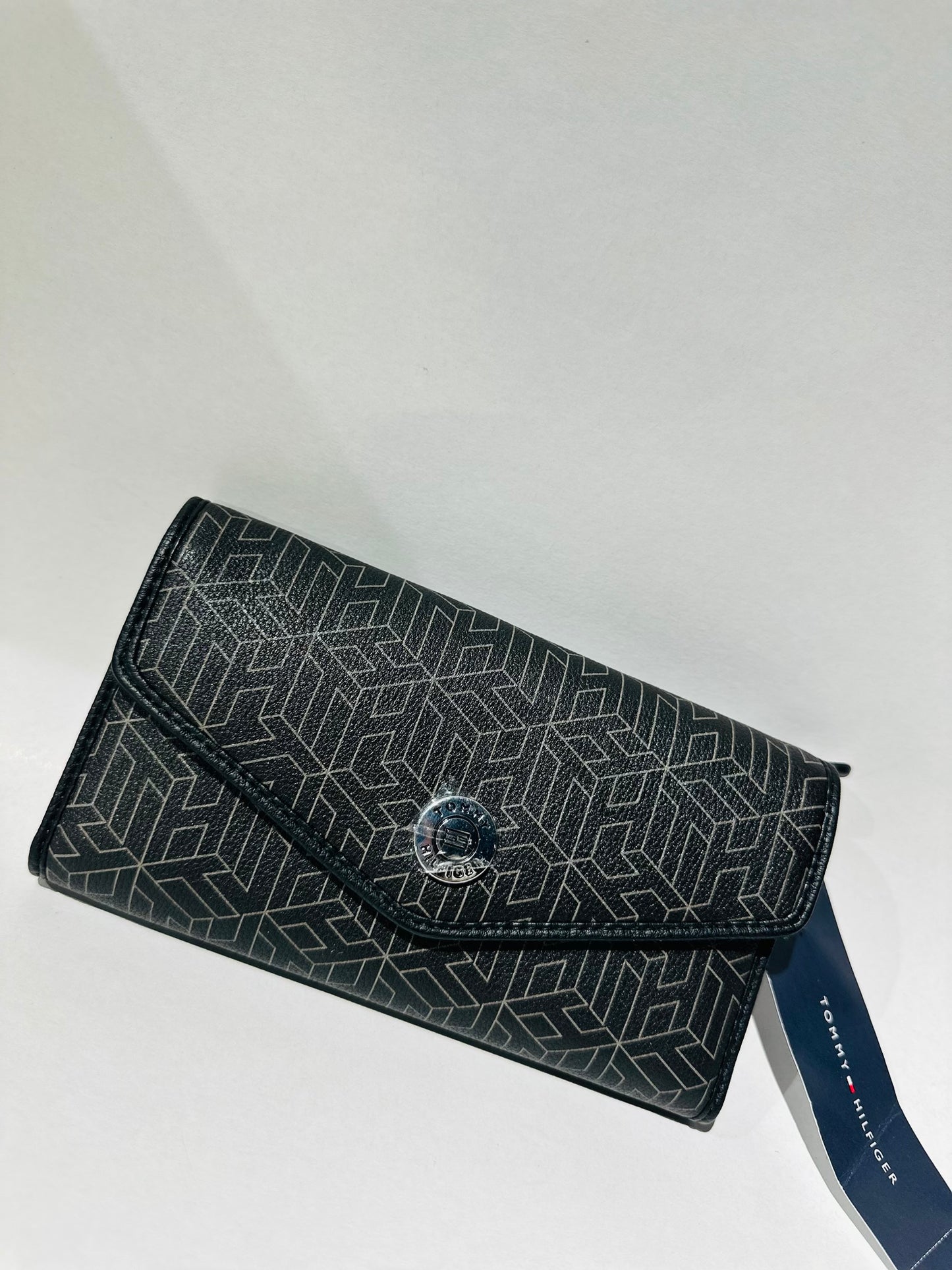 Tommy Hilfiger wallet