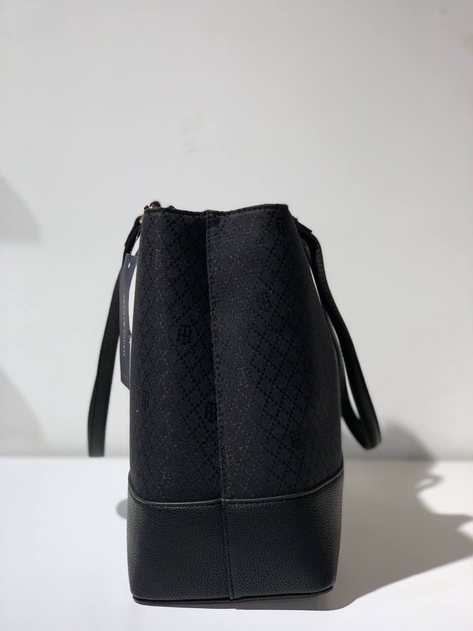 Tommy Hilfiger bag