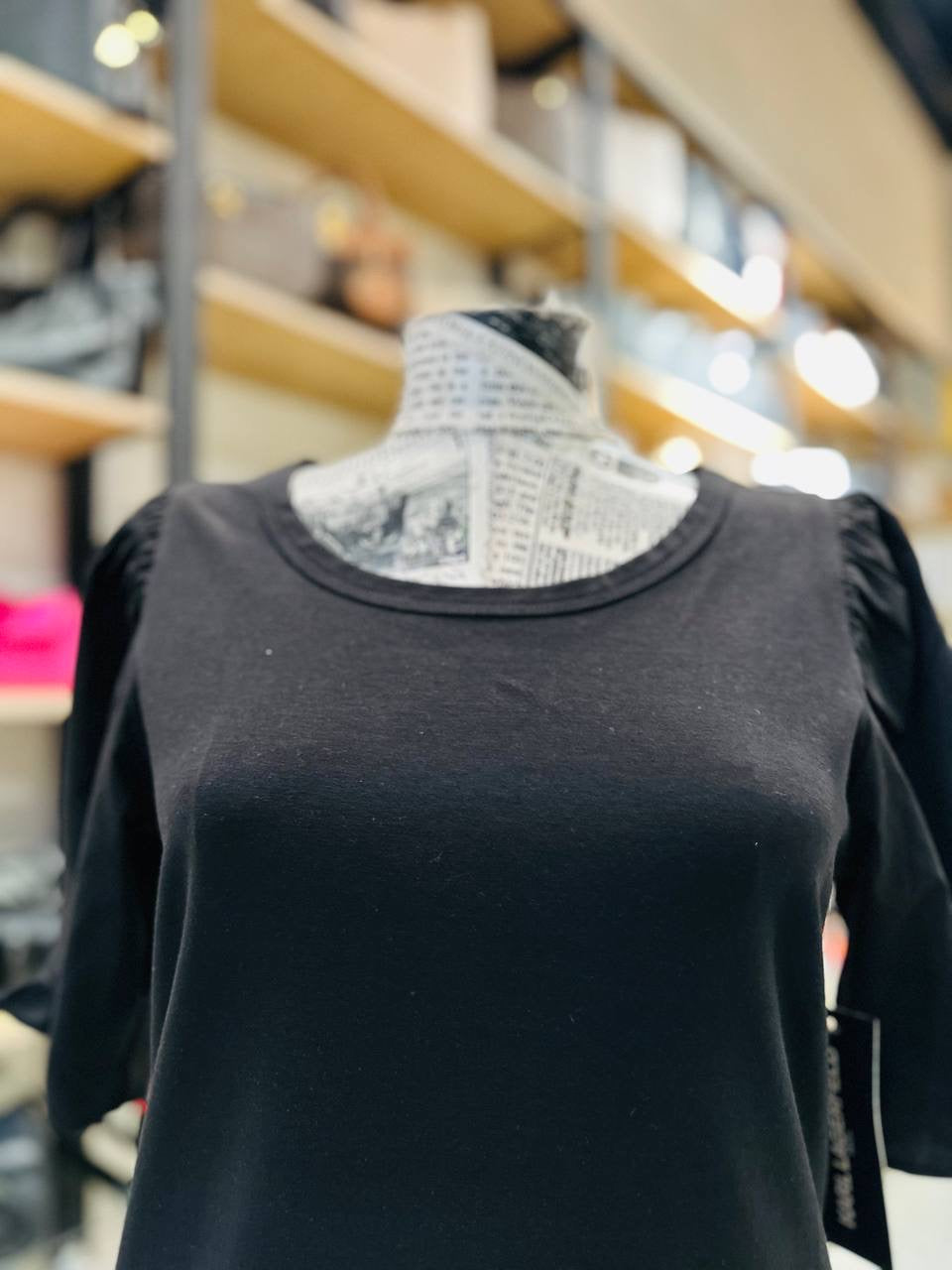 Karl lagerfeld t-shirt size x-small