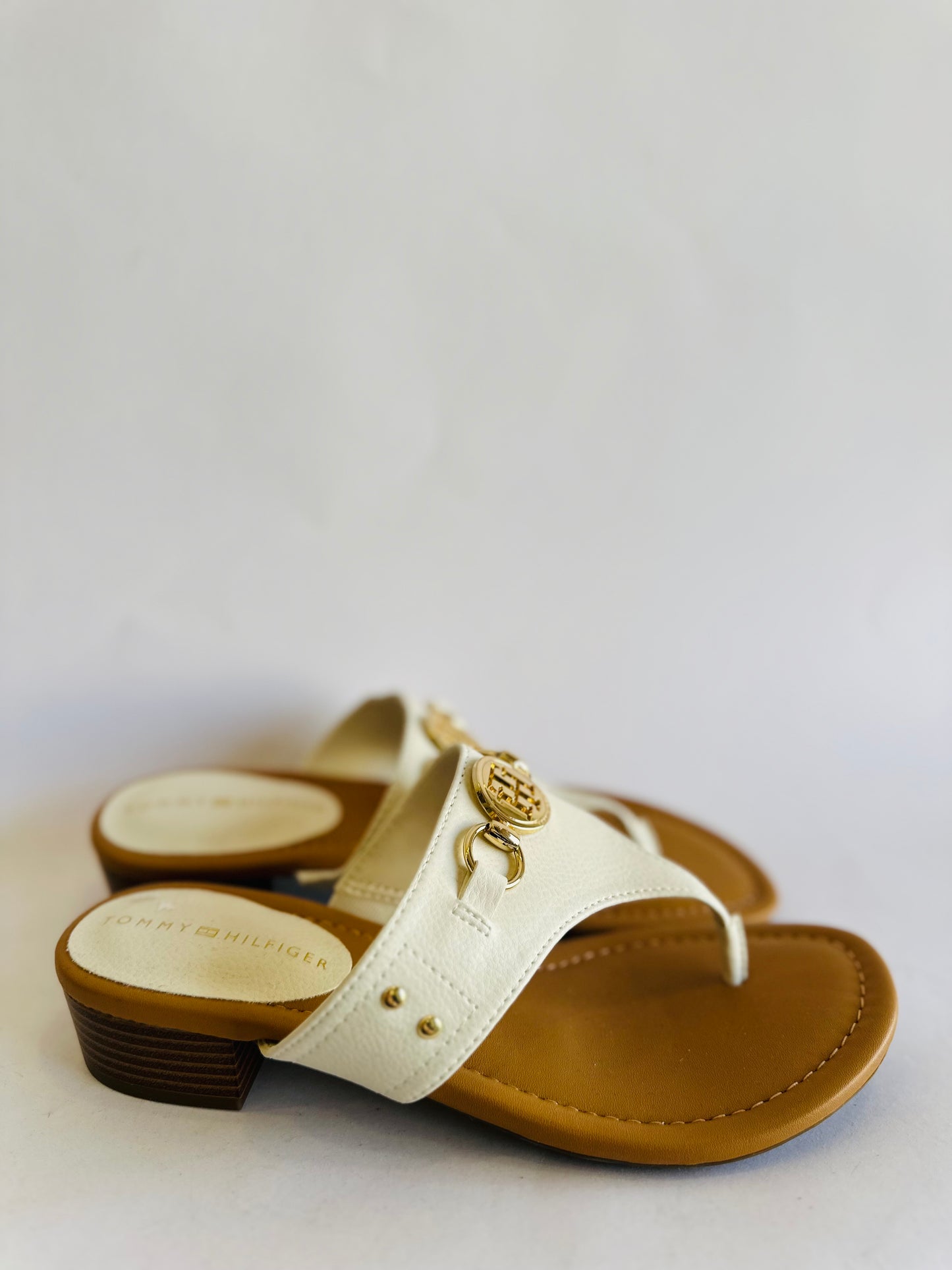 Tommy Hilfiger sandal size 38.5
