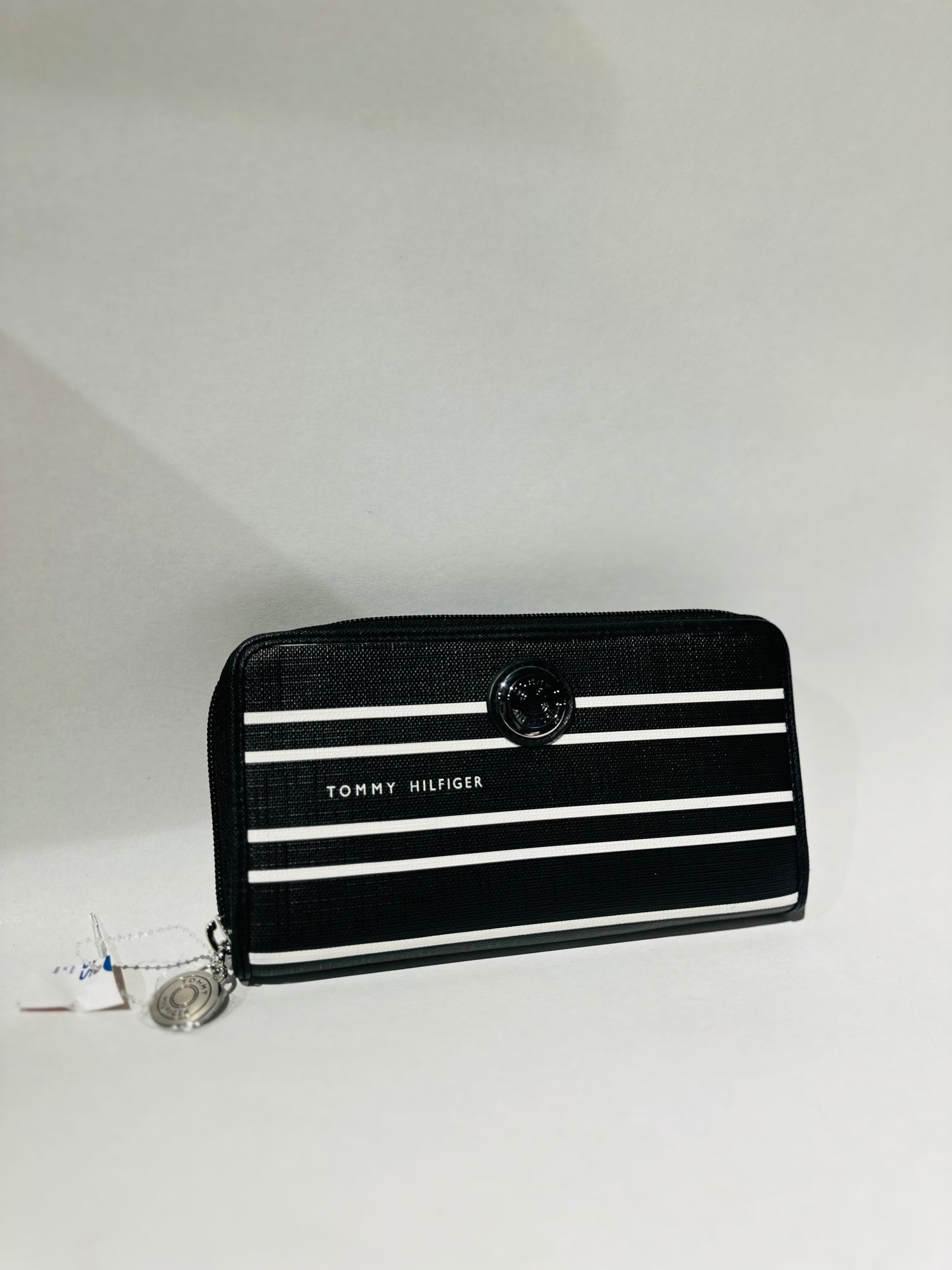 Tommy Hilfiger wallet