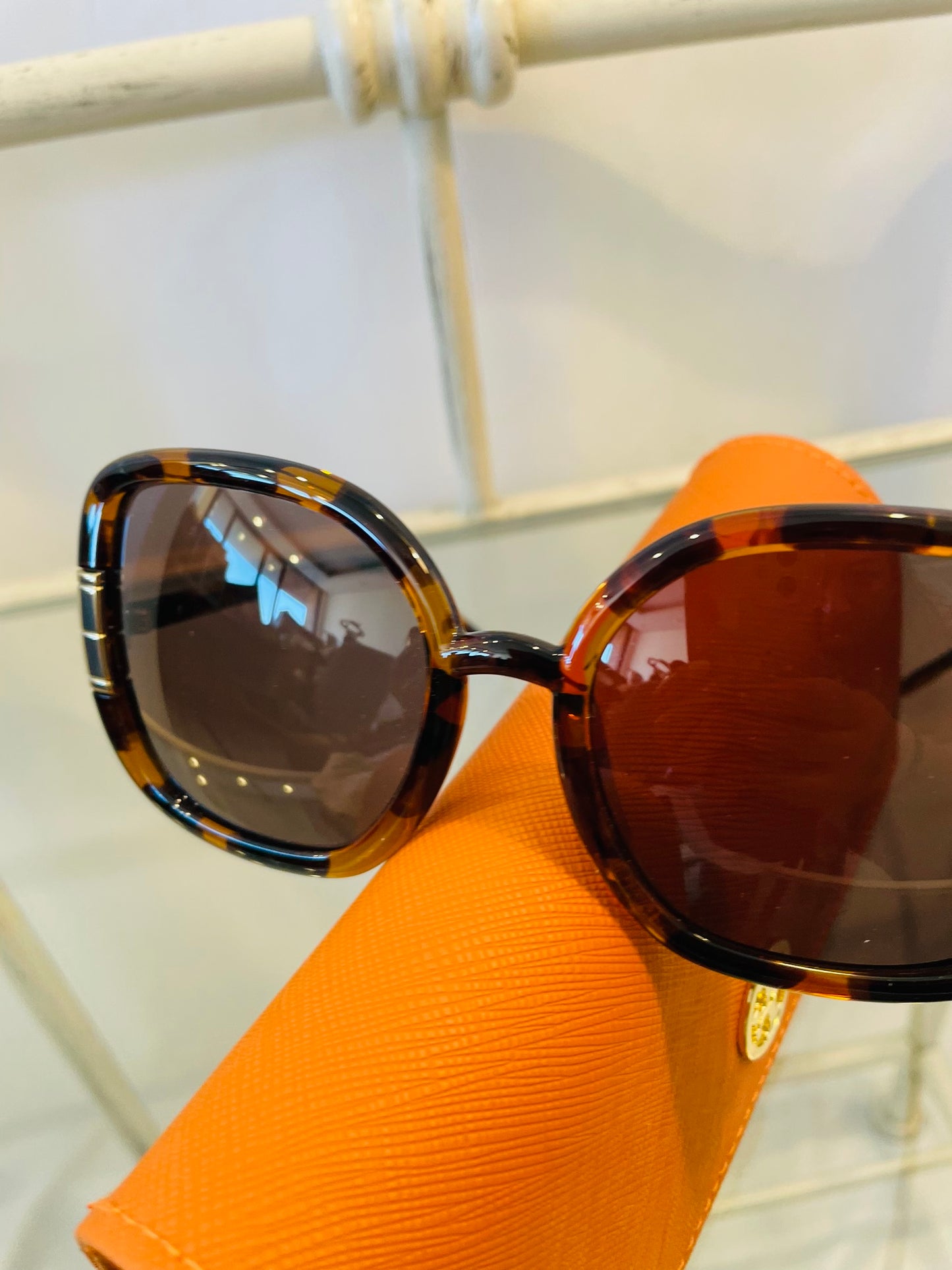 Tory Burch sunglass