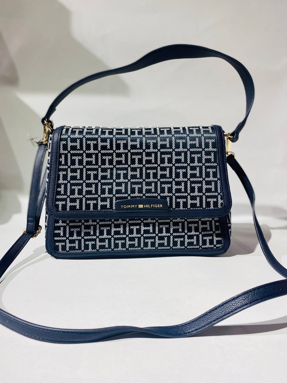 Tommy Hilfiger bag