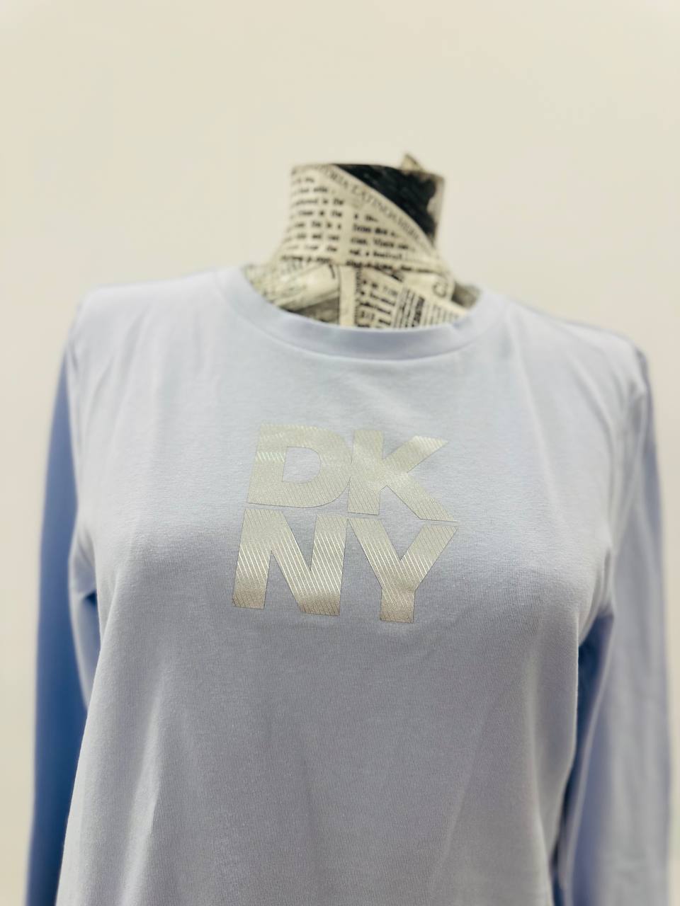 Dkny long sleeve shirt size large