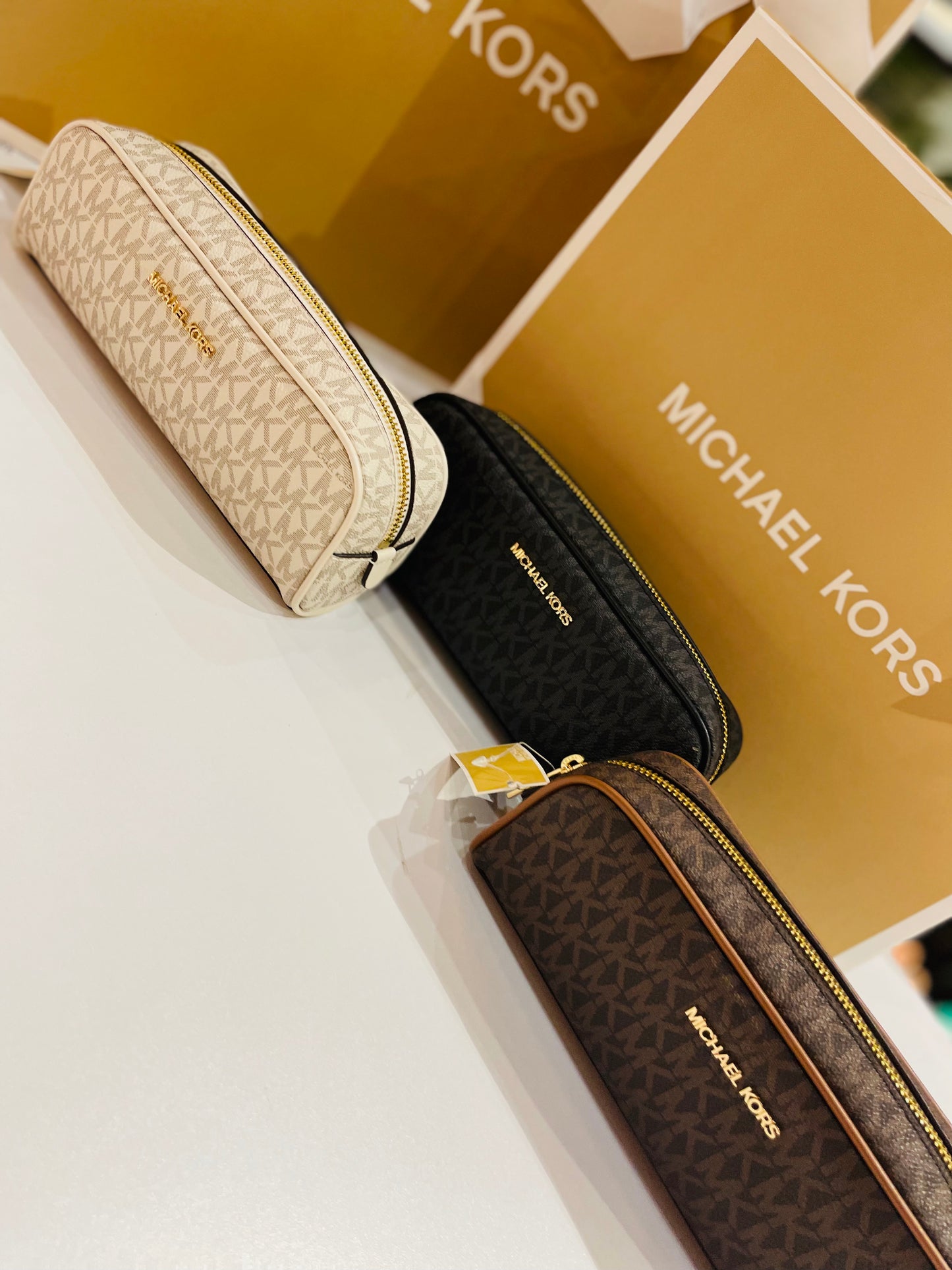 Michael kors hand bag