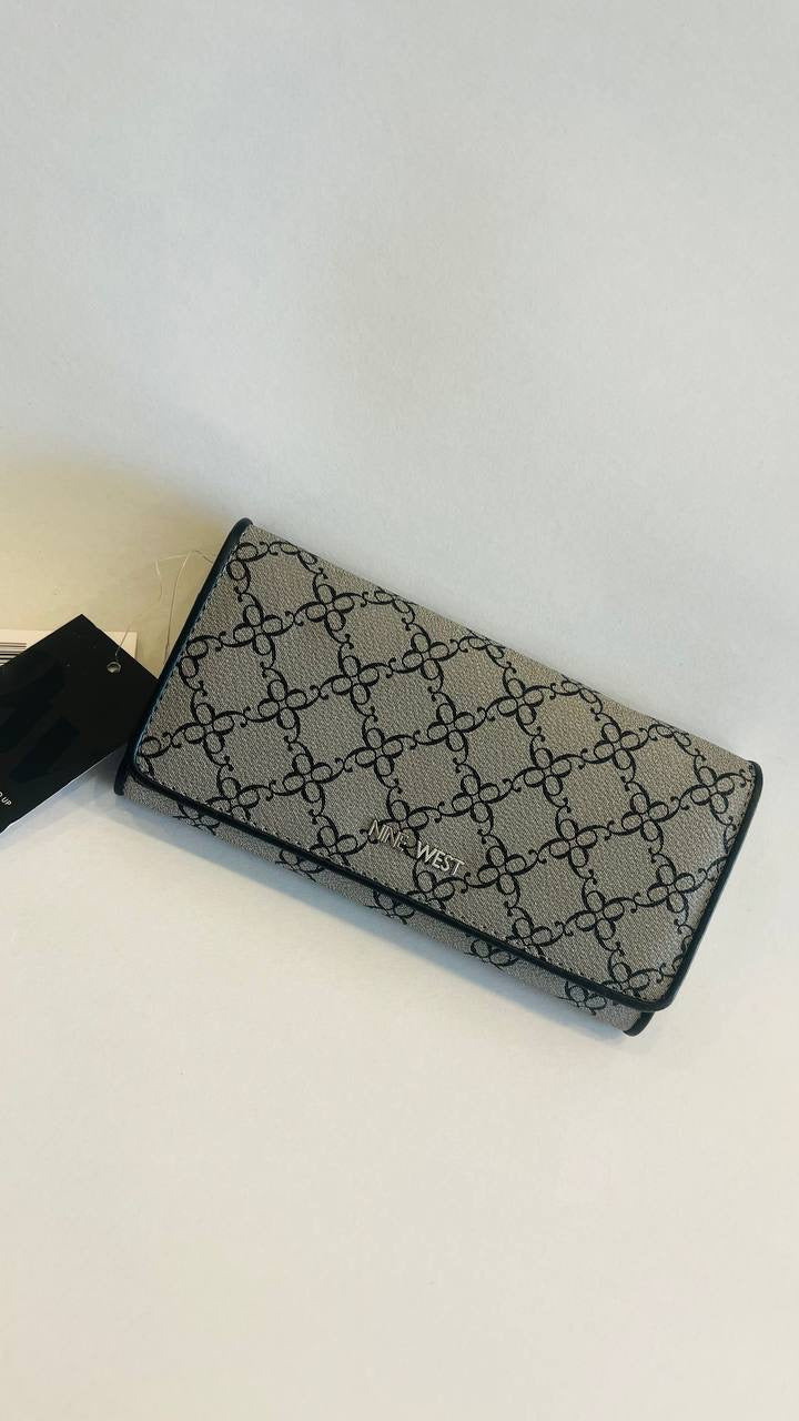 nine west wallet