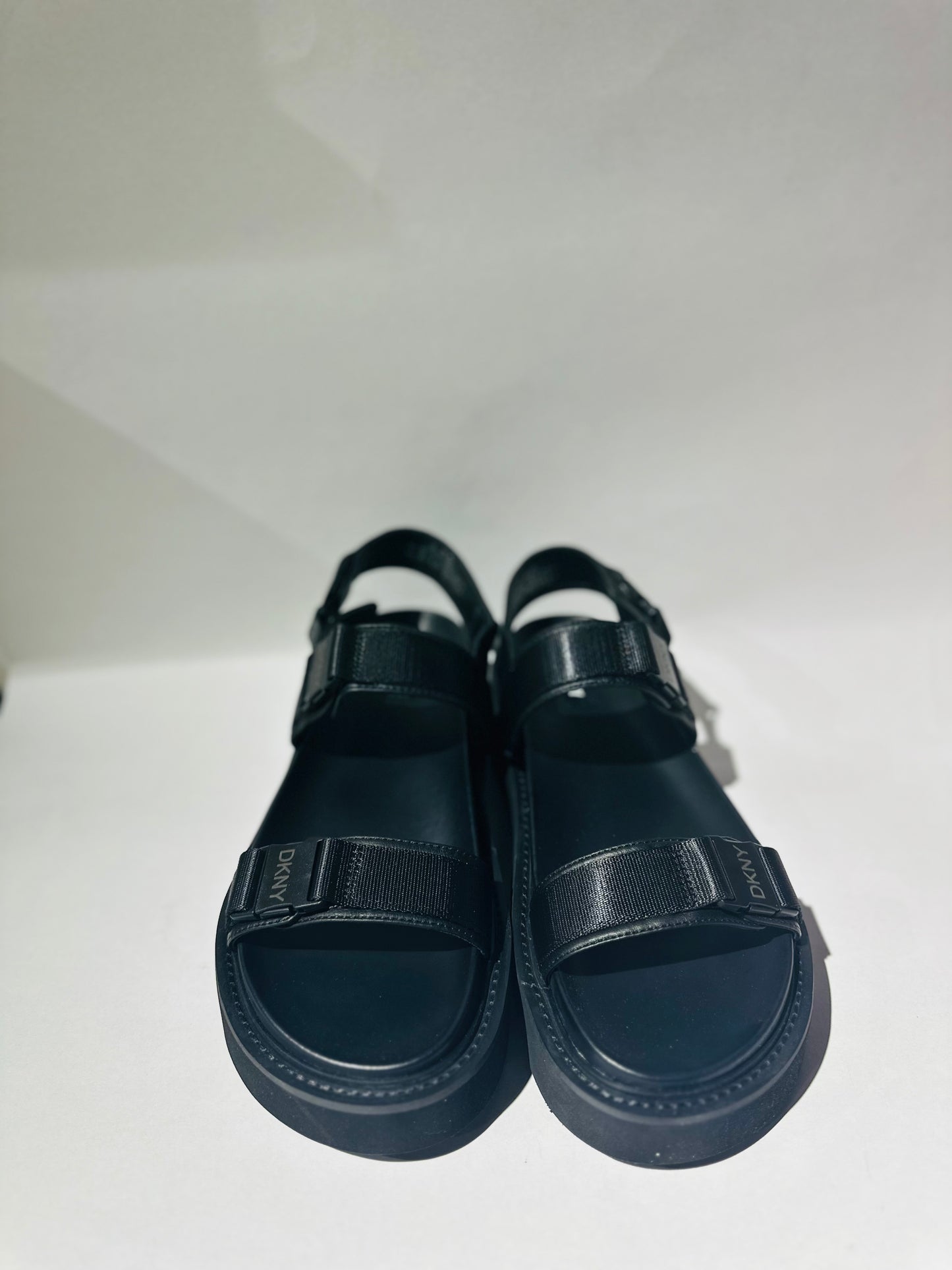 DKNY sandal size 41