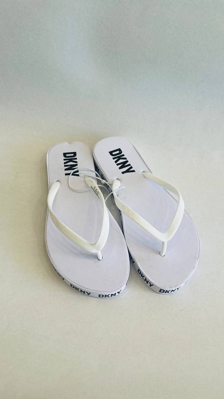 Dkny sandal size 37,5
