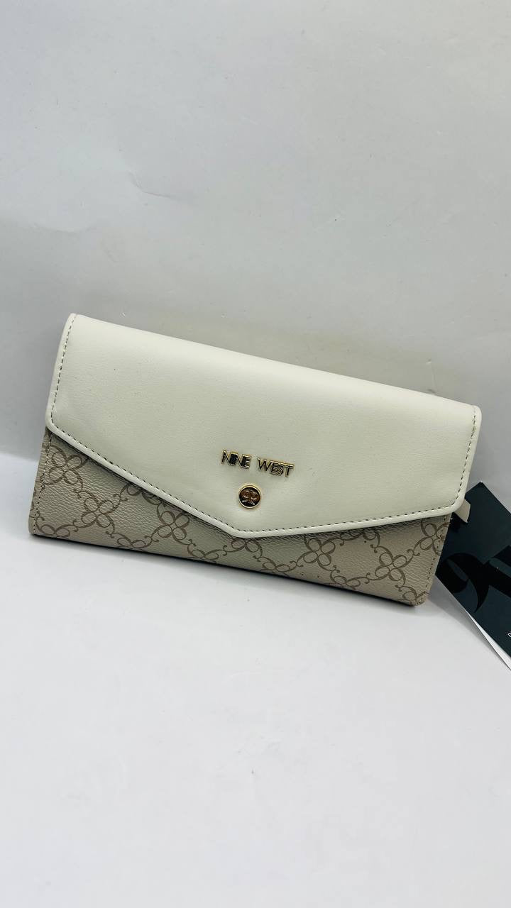 nine west wallet