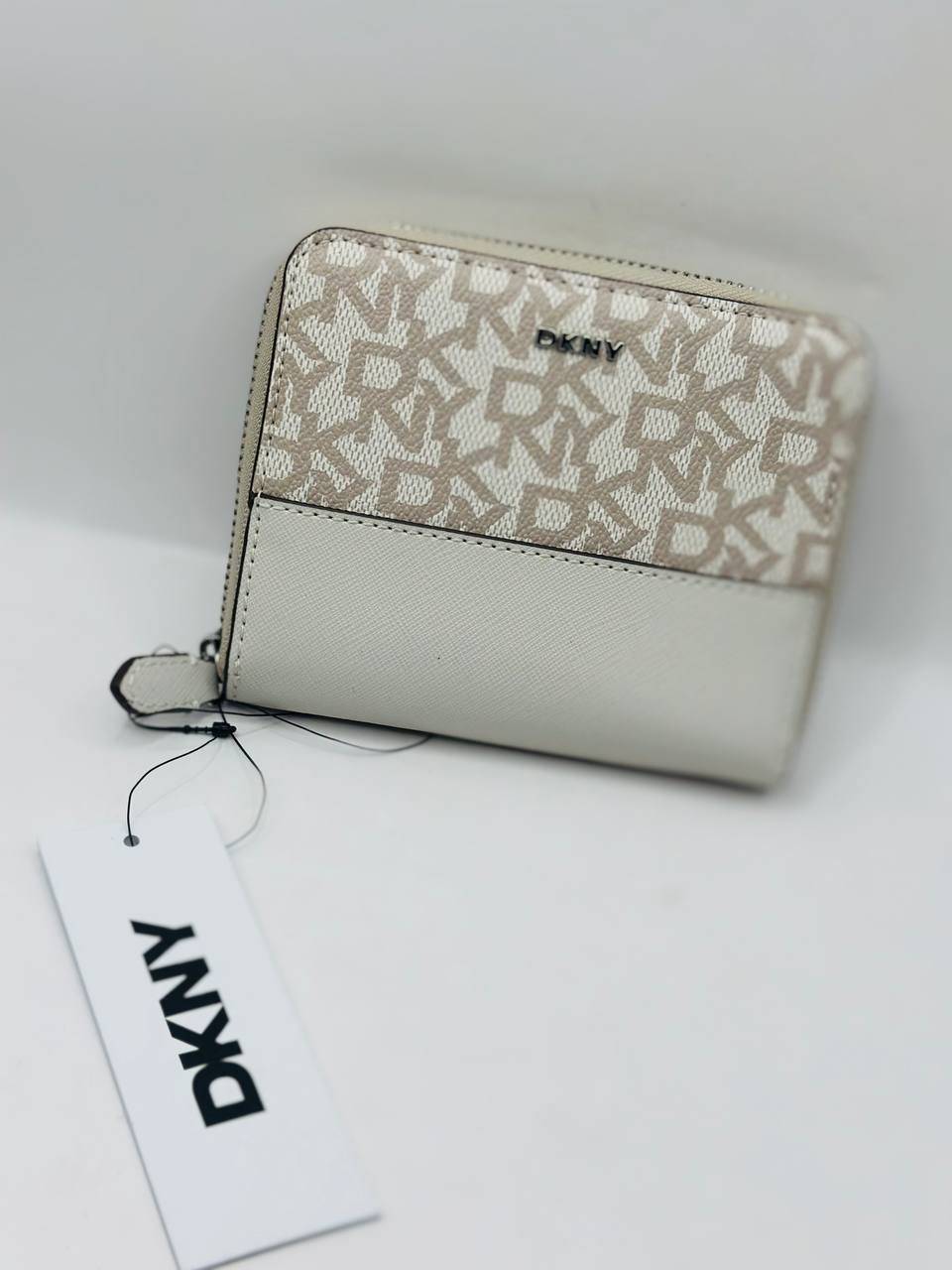 Dkny wallet