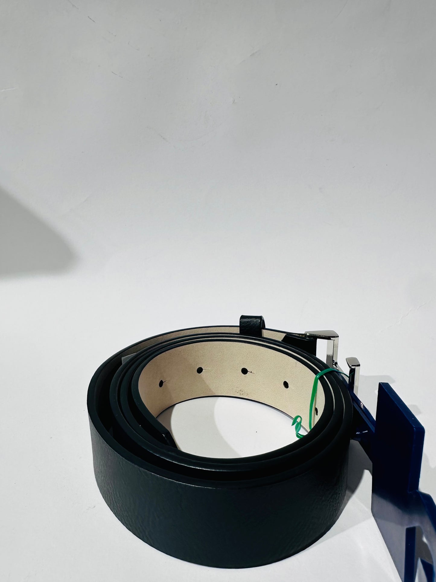 Tommy Hilfiger belt size large