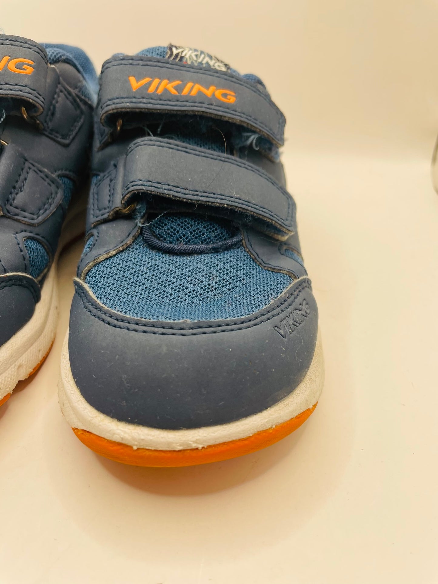 Viking kids sneakers
