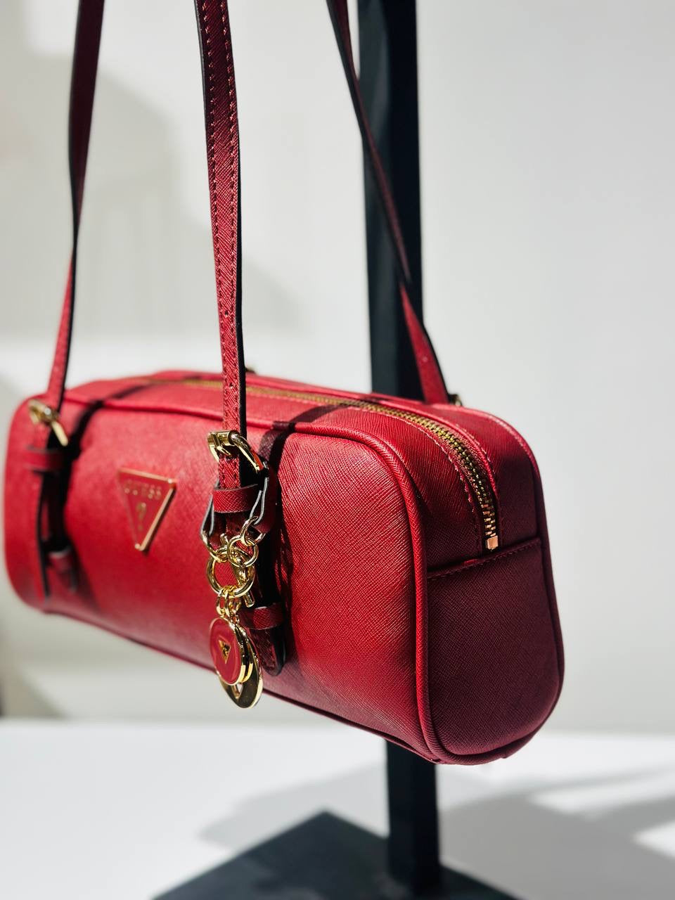 Guess shoulder bag red