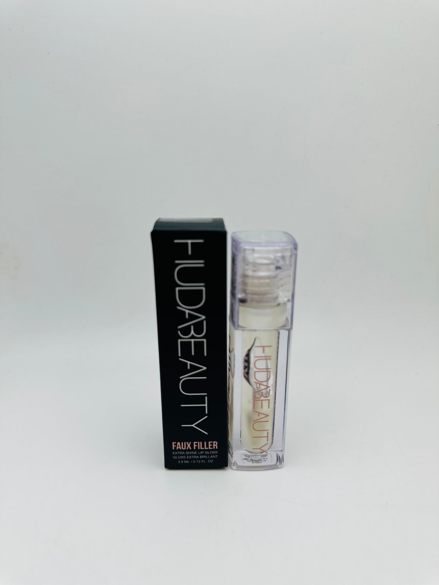 Huda beauty lip gloss