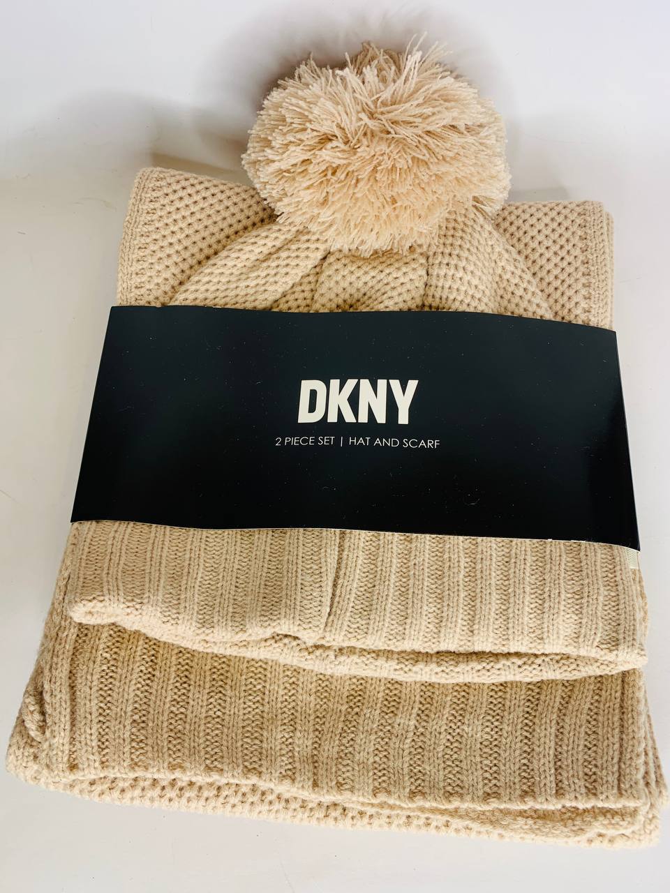 Dkny scarf set