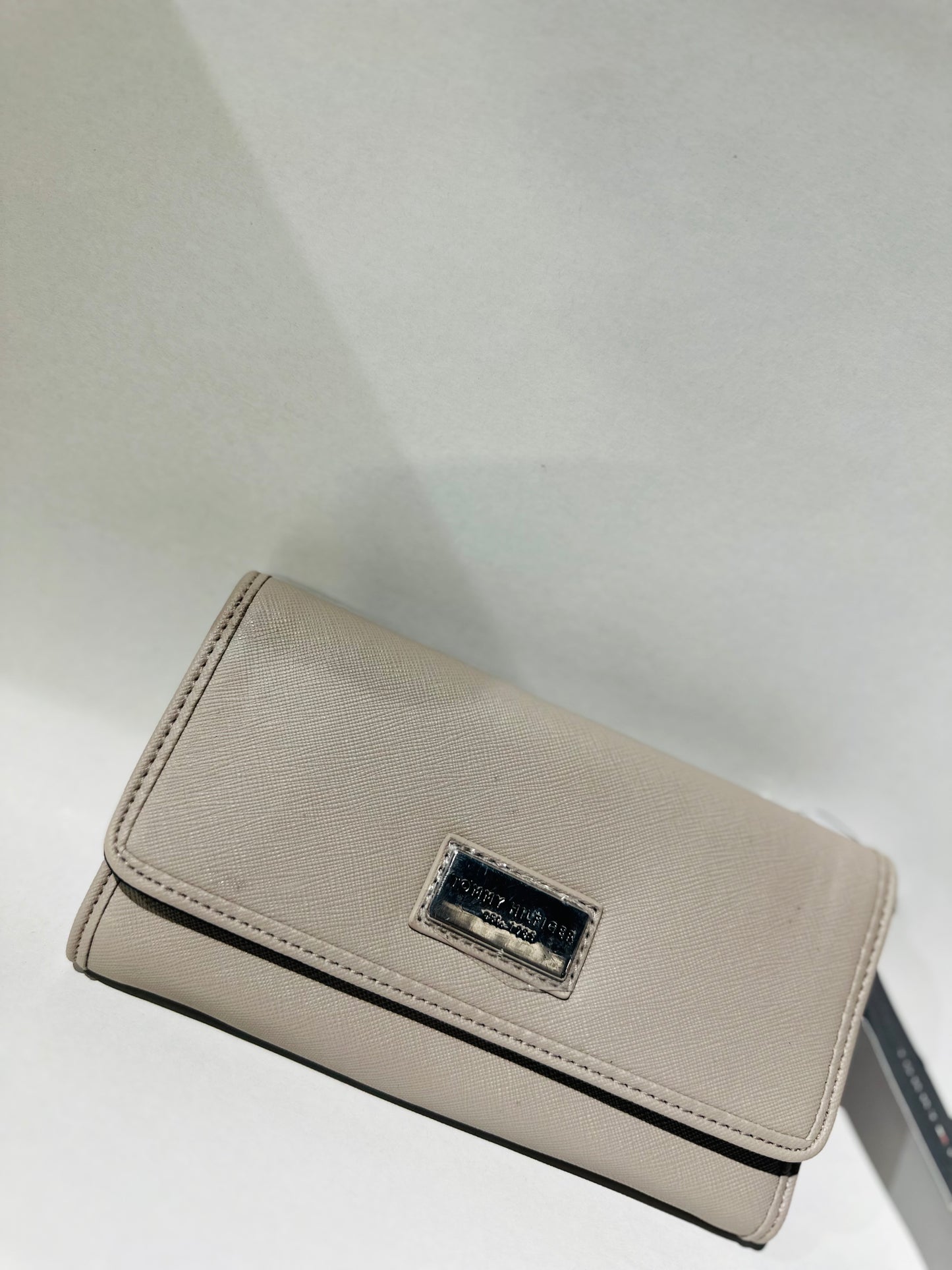 Tommy Hilfiger wallet