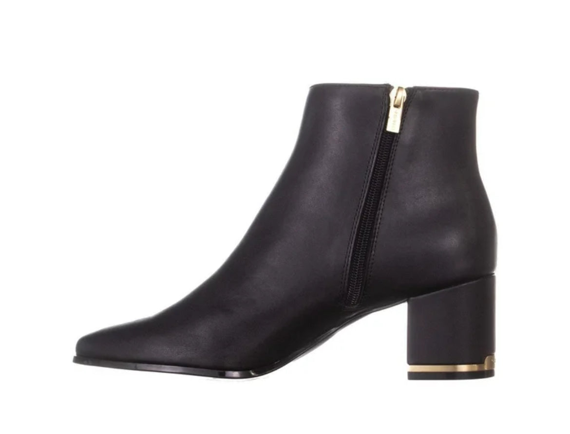 Calvin Klein boots size 40-41