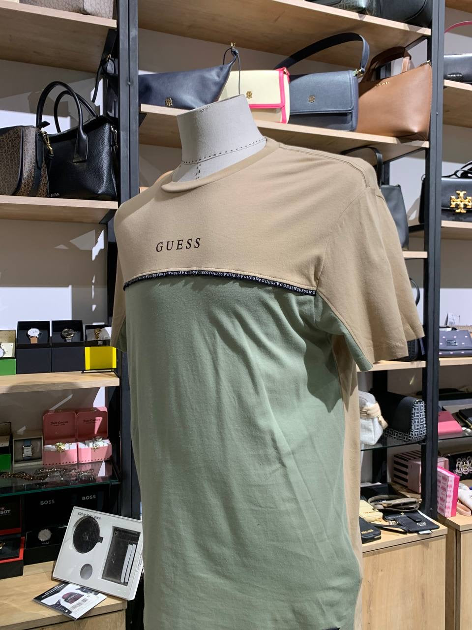 Guess shirt size Medium