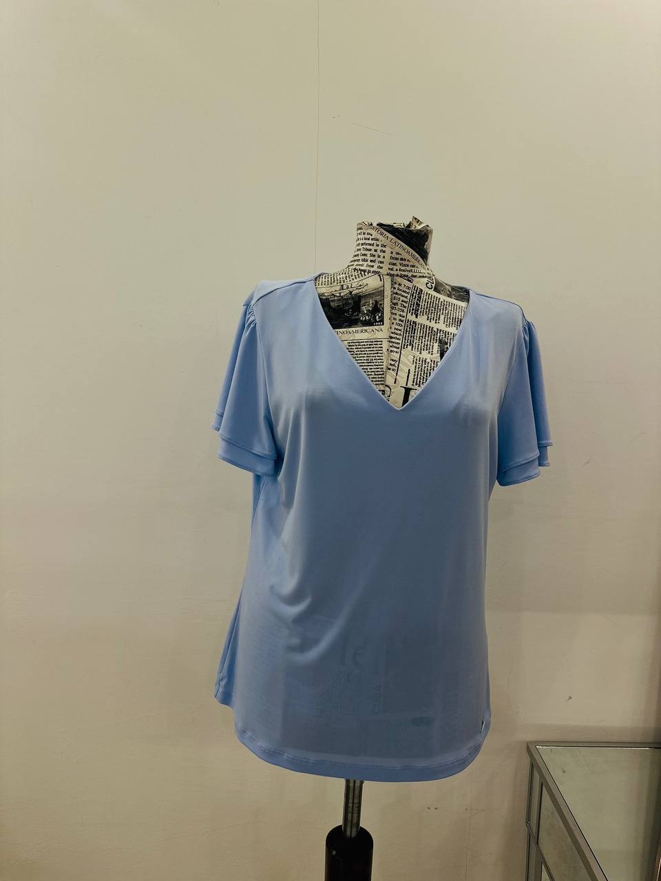 Dkny top size large