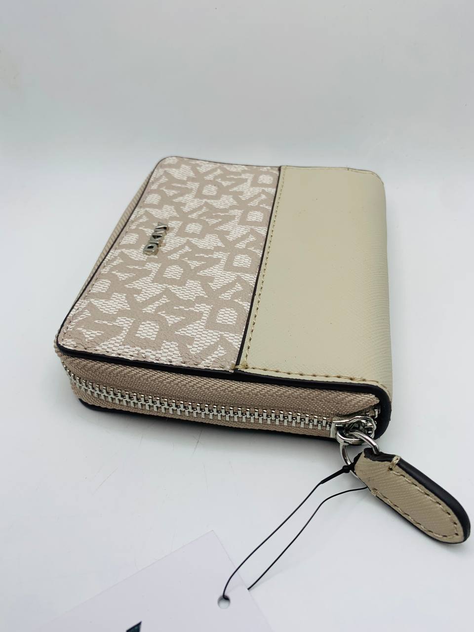 Dkny wallet