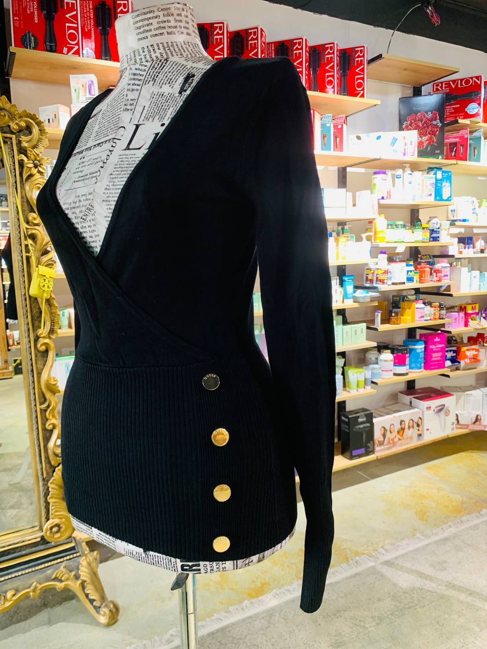 Guess black sweater