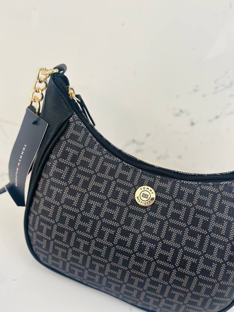 Tommy Hilfiger bag