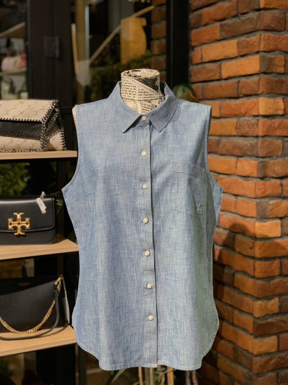 Tommy Hilfiger top size large