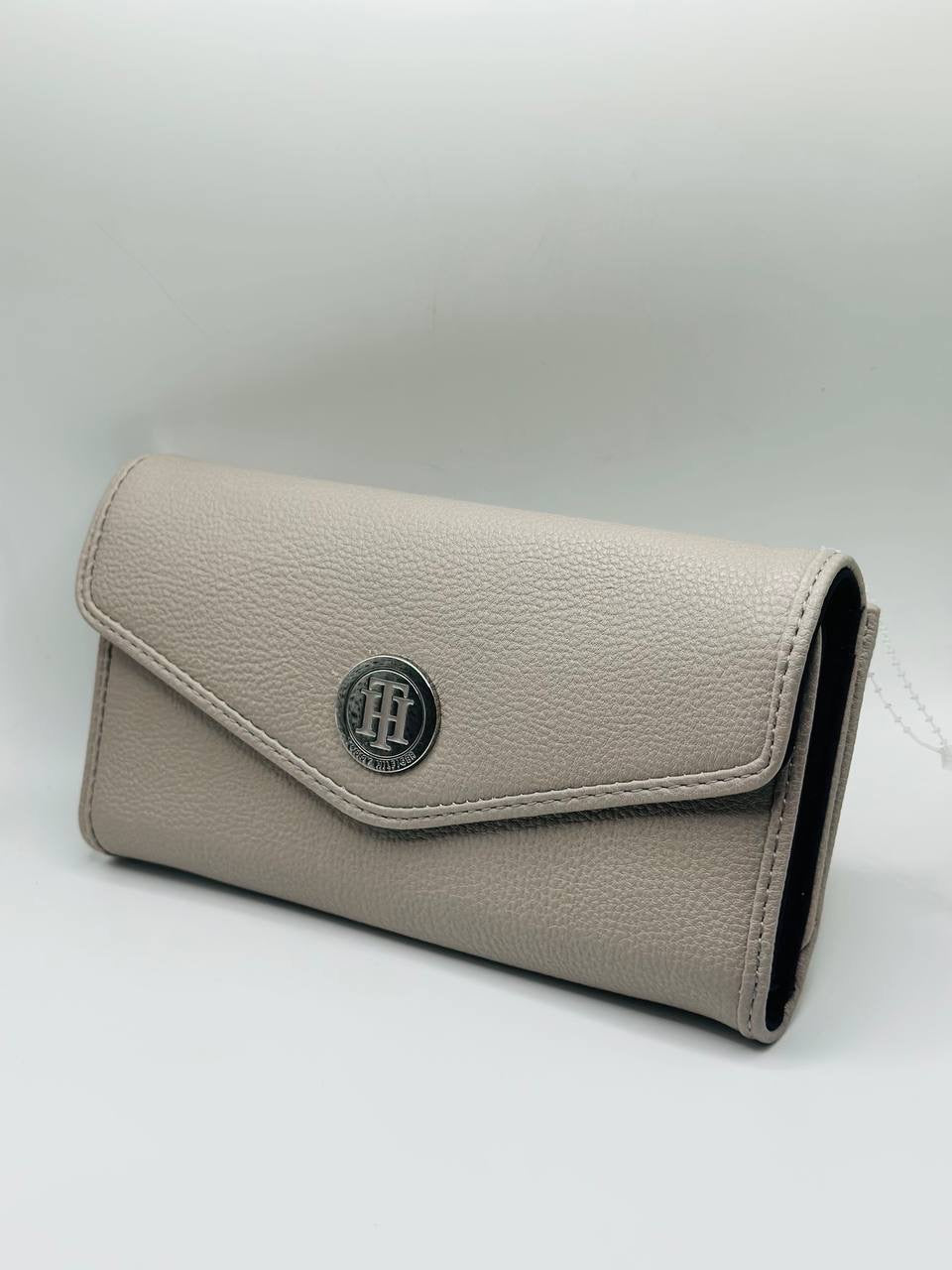 Tommy Hilfiger wallet