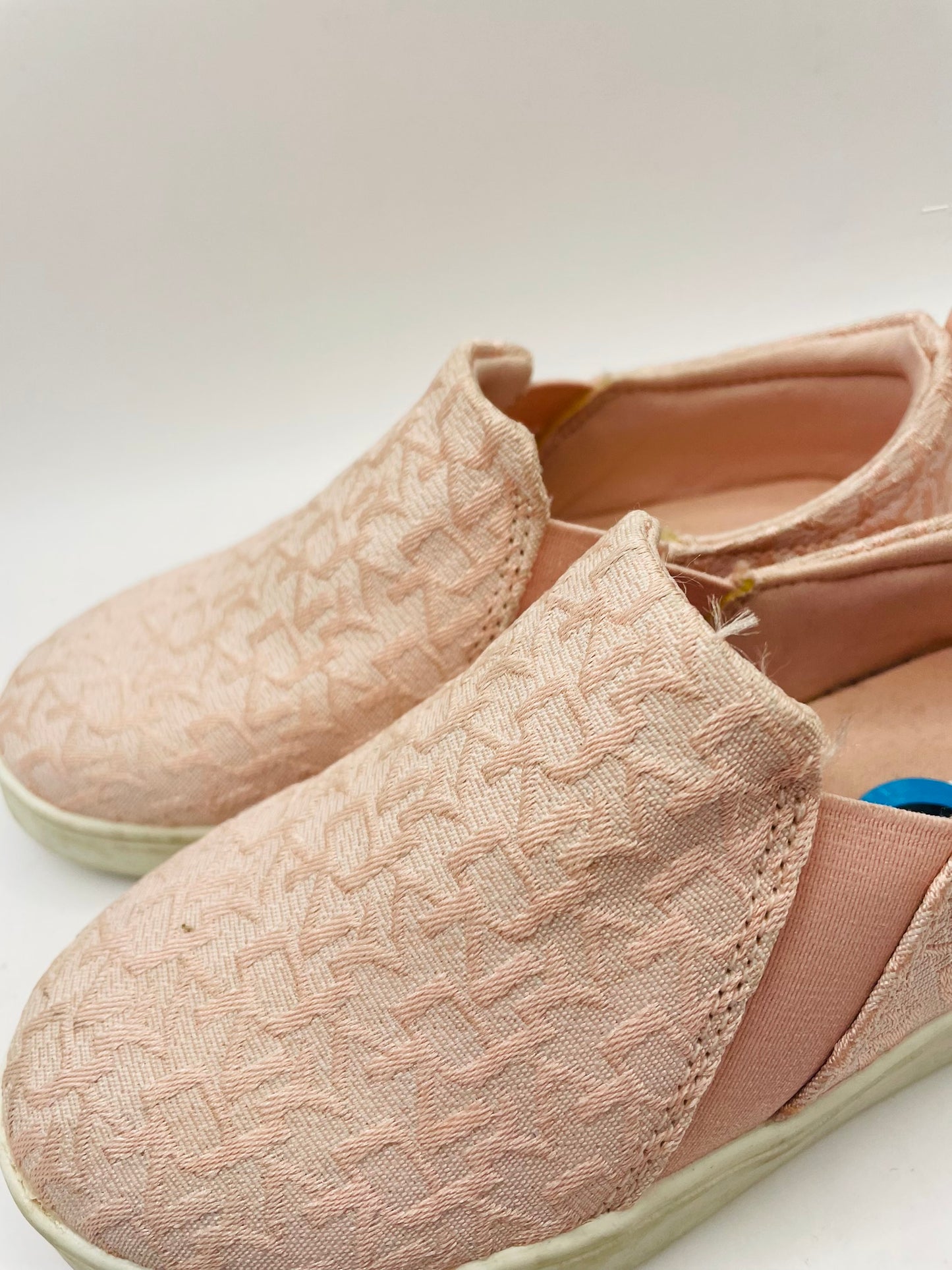 Dkny kids sneakers