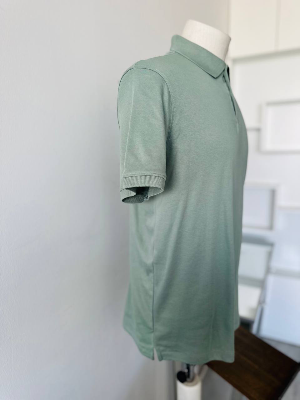 Dkny shirt size medium