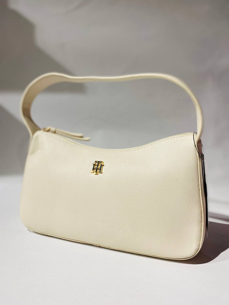 Tommy Hilfiger shoulder bag