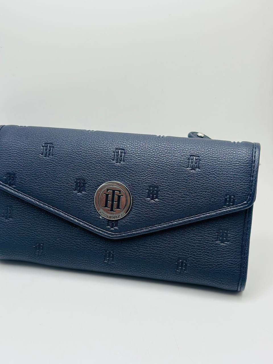 Tommy Hilfiger wallet