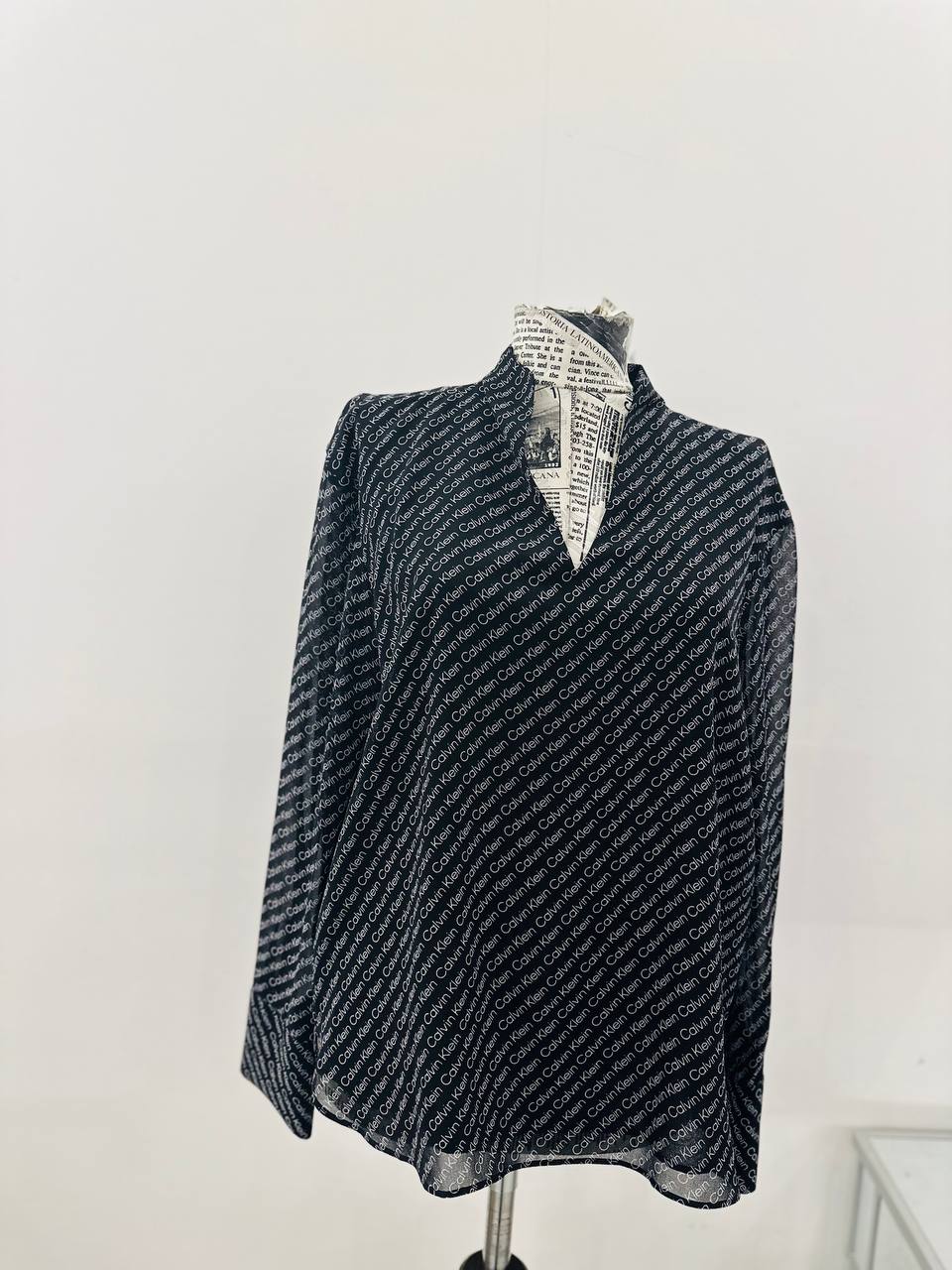Calvin Klein top size medium