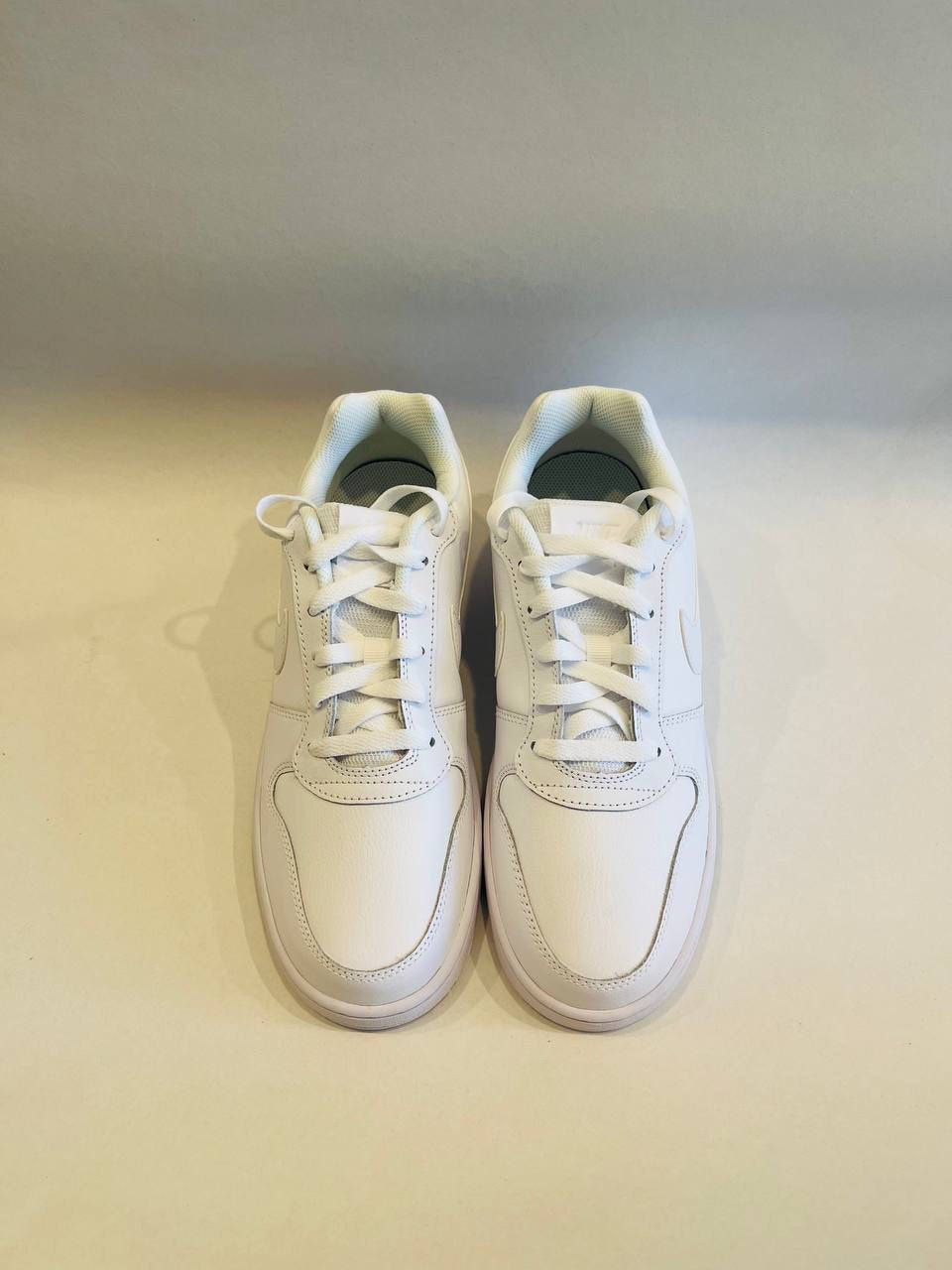 Nike sneakers size 42