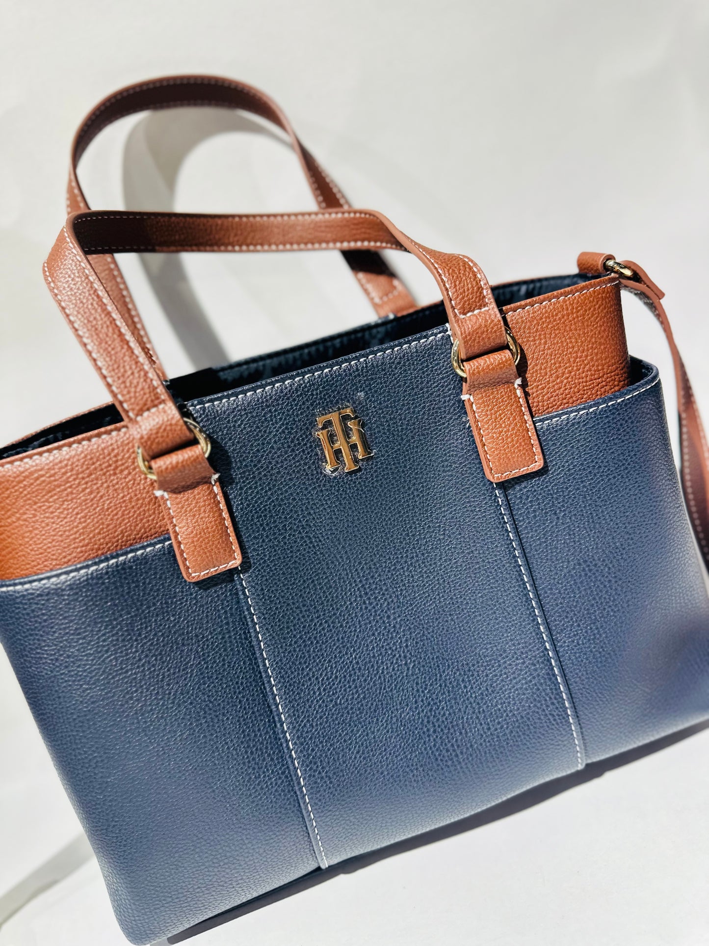 Tommy Hilfiger bag