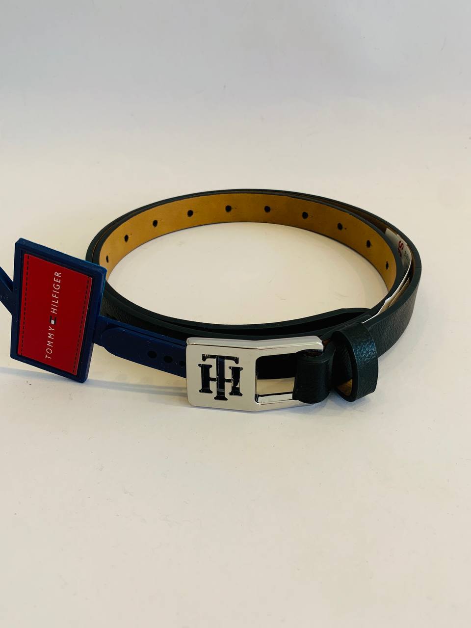 Tommy Hilfiger belt size medium
